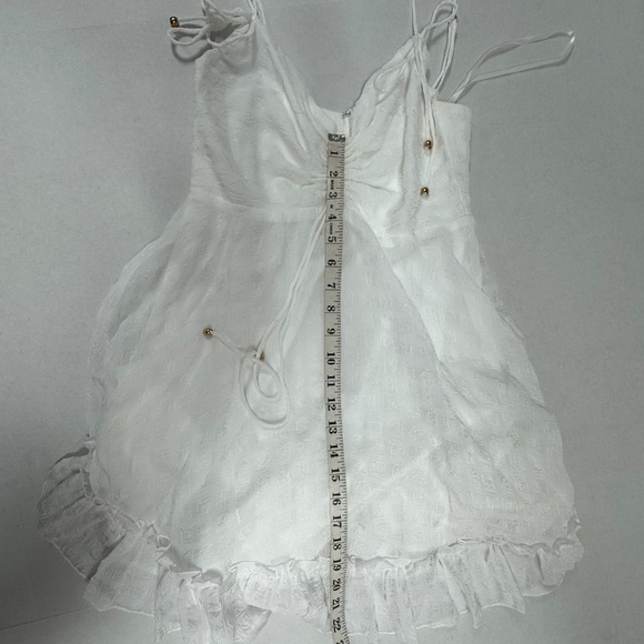 Selfie Leslie Ruffle Hem‎ Babydoll Dress White - Size S - NEW With Tags. - Picture 6 of 14